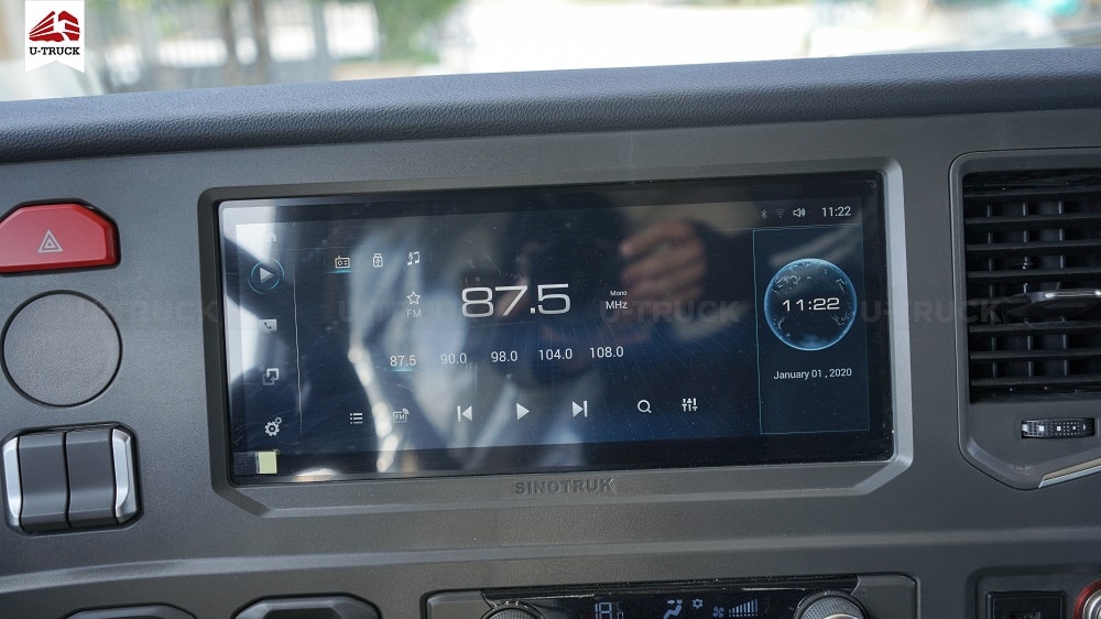 Xe tải HOWO MAX 280 6X2 Khung Mui 9M9 (NEW)