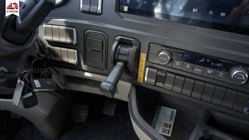 Xe tải HOWO MAX 280 6X2 Khung Mui 9M9 (NEW)