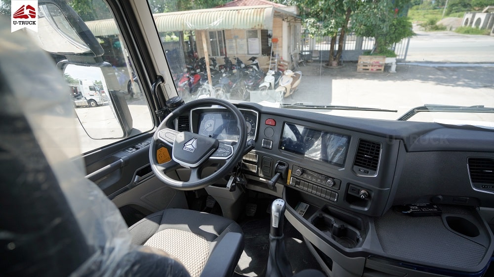 Xe tải HOWO MAX 280 6X2 Khung Mui 9M9 (NEW)