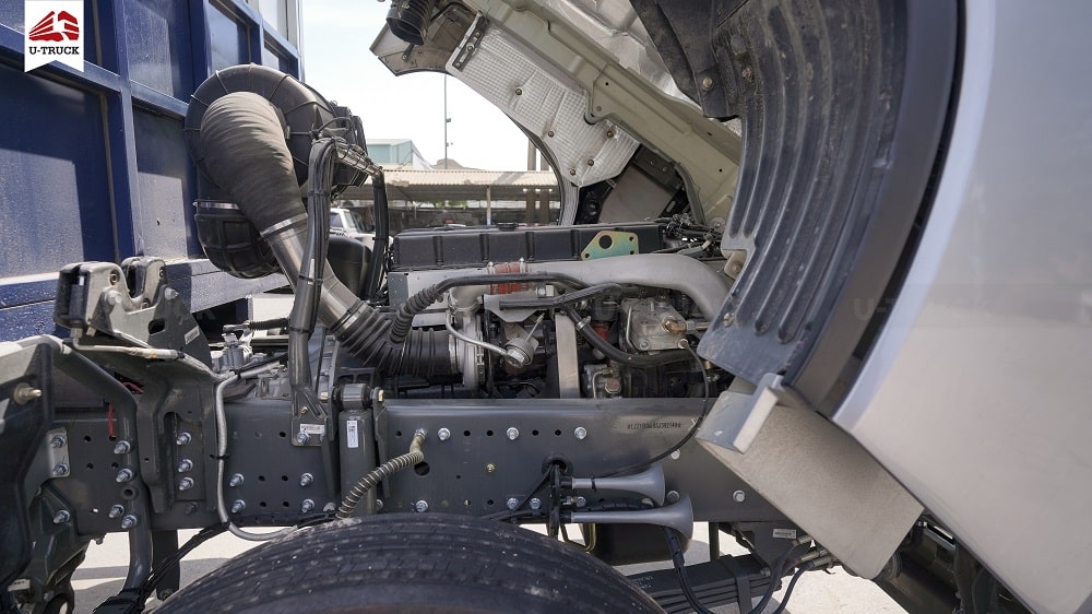 Xe tải HOWO MAX 280 6X2 Khung Mui 9M9 (NEW)