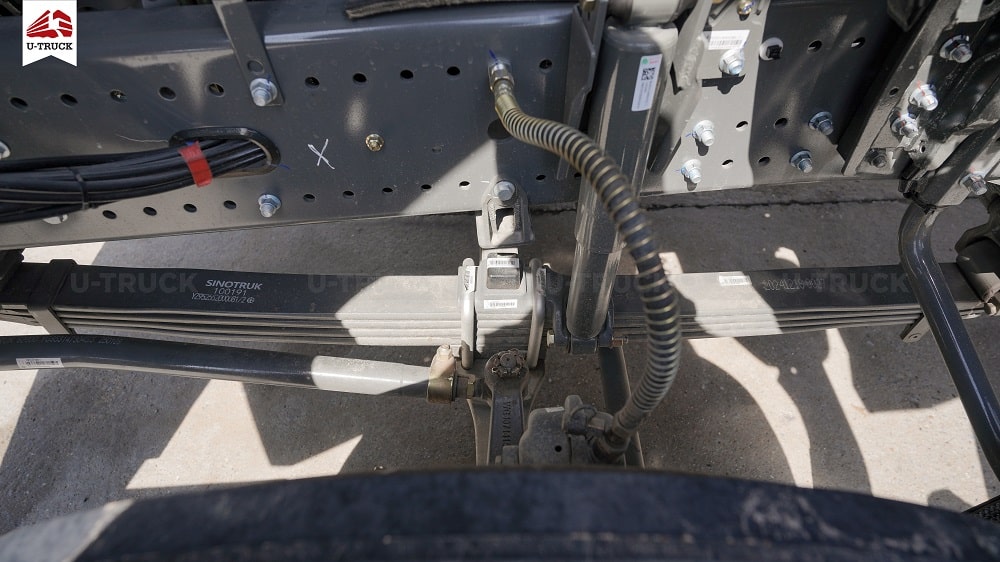 Xe tải HOWO MAX 280 6X2 Khung Mui 9M9 (NEW)