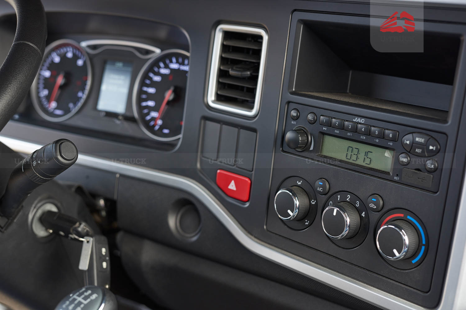 Xe tải JAC H200 E5 thùng bạt