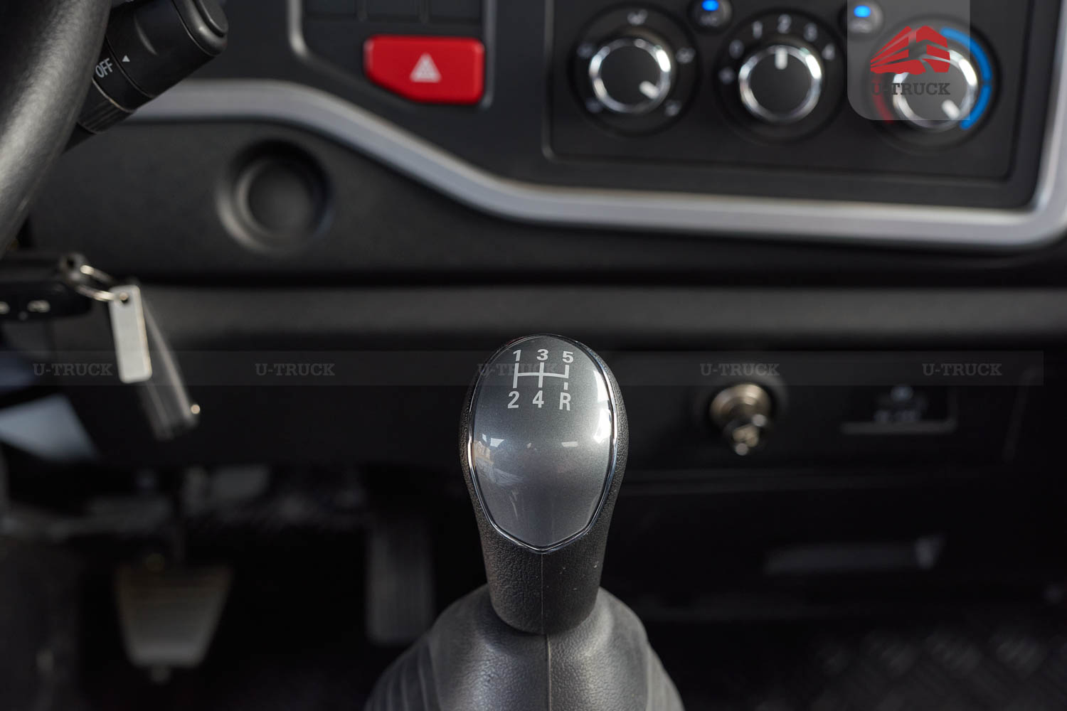 Xe tải JAC H200 E5 thùng bạt