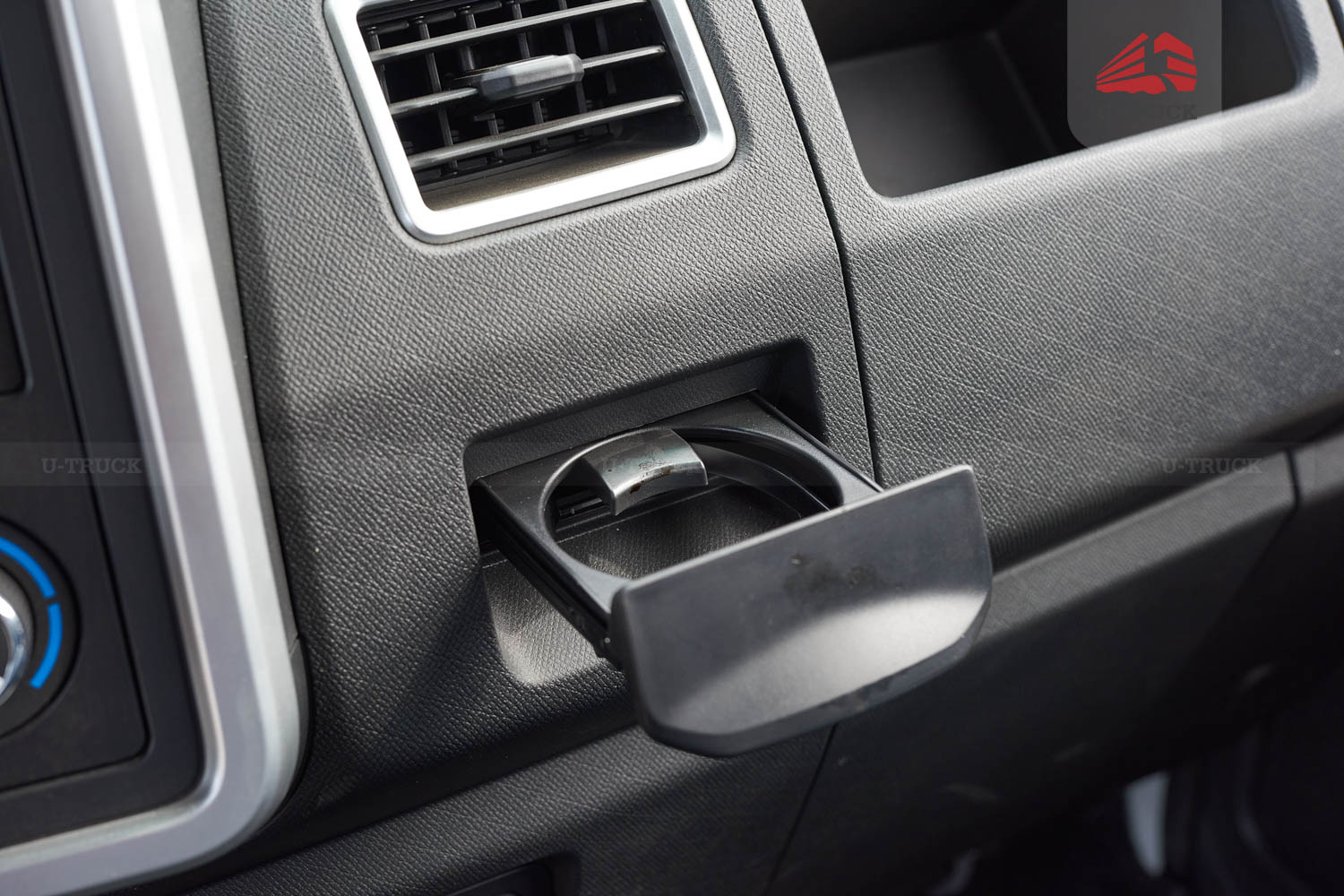 Xe tải JAC H200 E5 thùng bạt