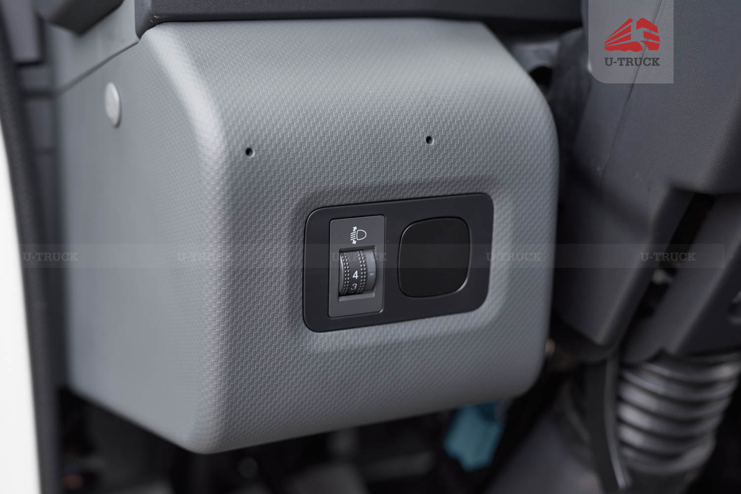 Xe tải JAC N200S PRO E5 thùng kín