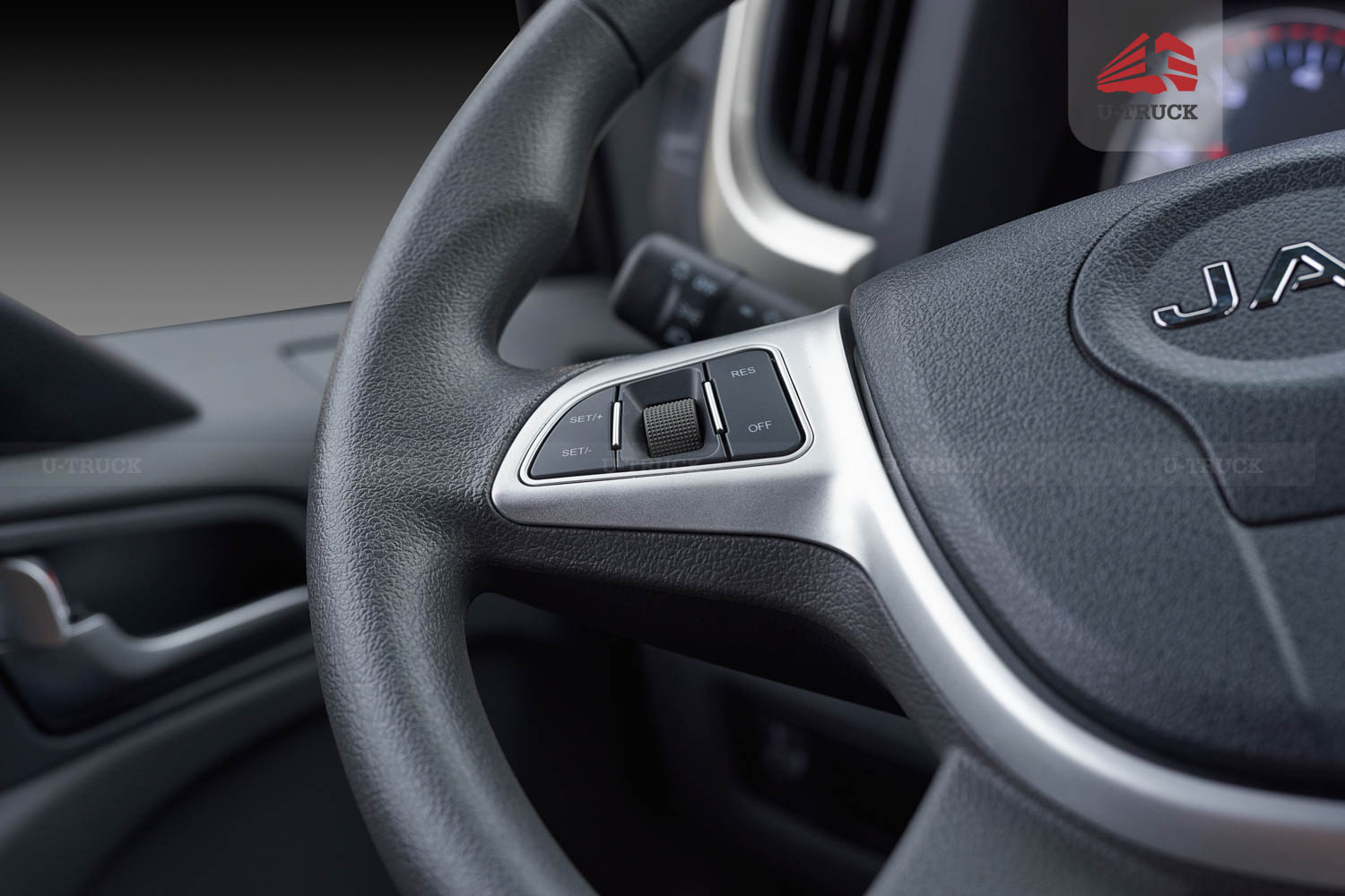 Xe tải JAC N350S PRO E5 thùng kín