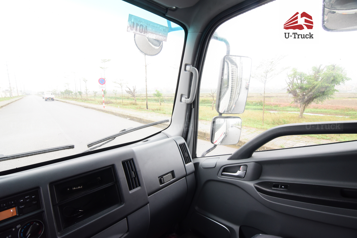 Xe tải JAC N350S 4×2 thùng kín bửng nâng