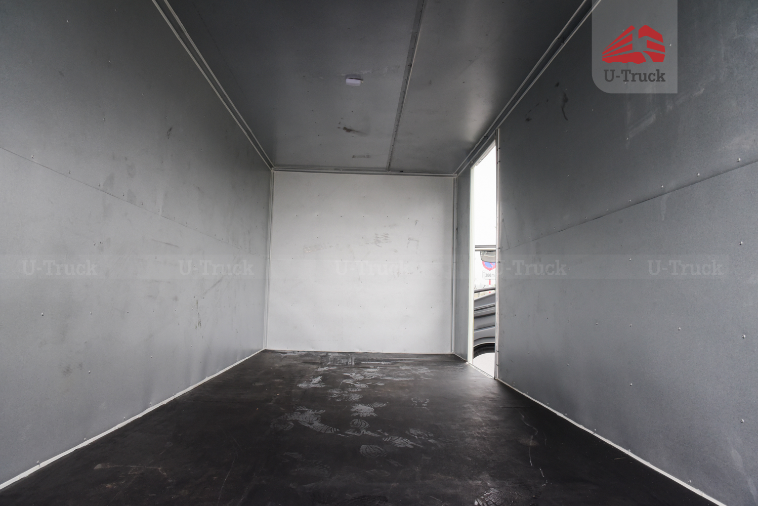 Xe tải JAC N350S 4×2 thùng kín bửng nâng