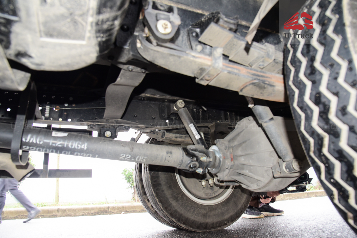 Xe tải JAC N350S 4×2 thùng kín bửng nâng