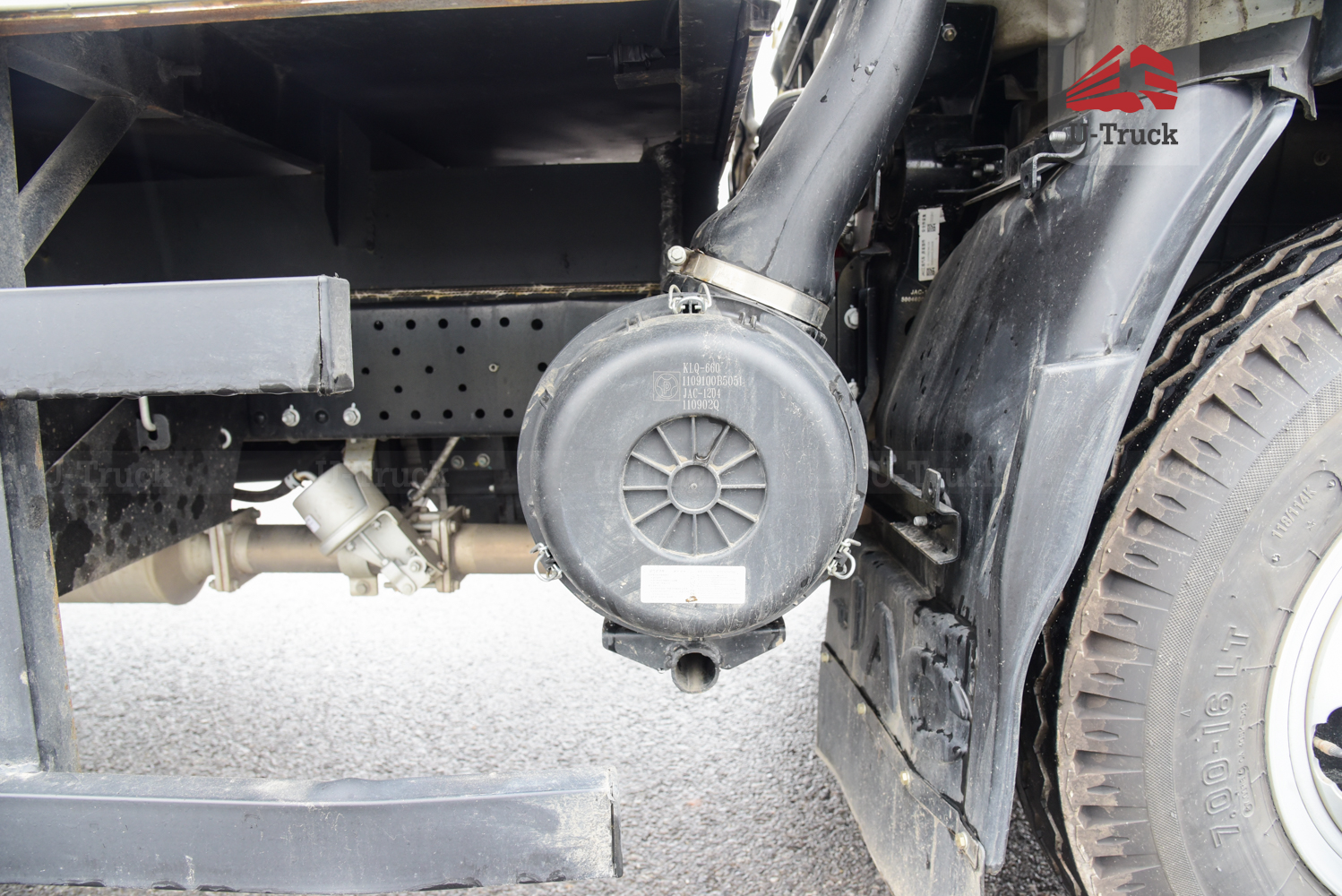 Xe tải JAC N350S 4×2 thùng kín bửng nâng