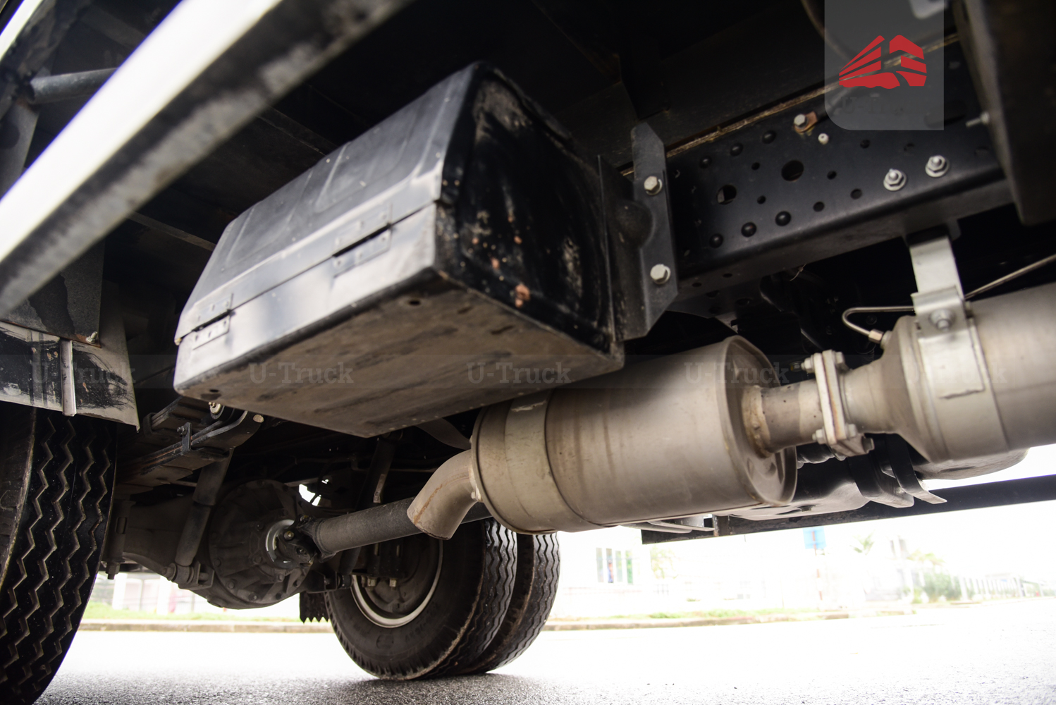 Xe tải JAC N350S 4×2 thùng kín bửng nâng