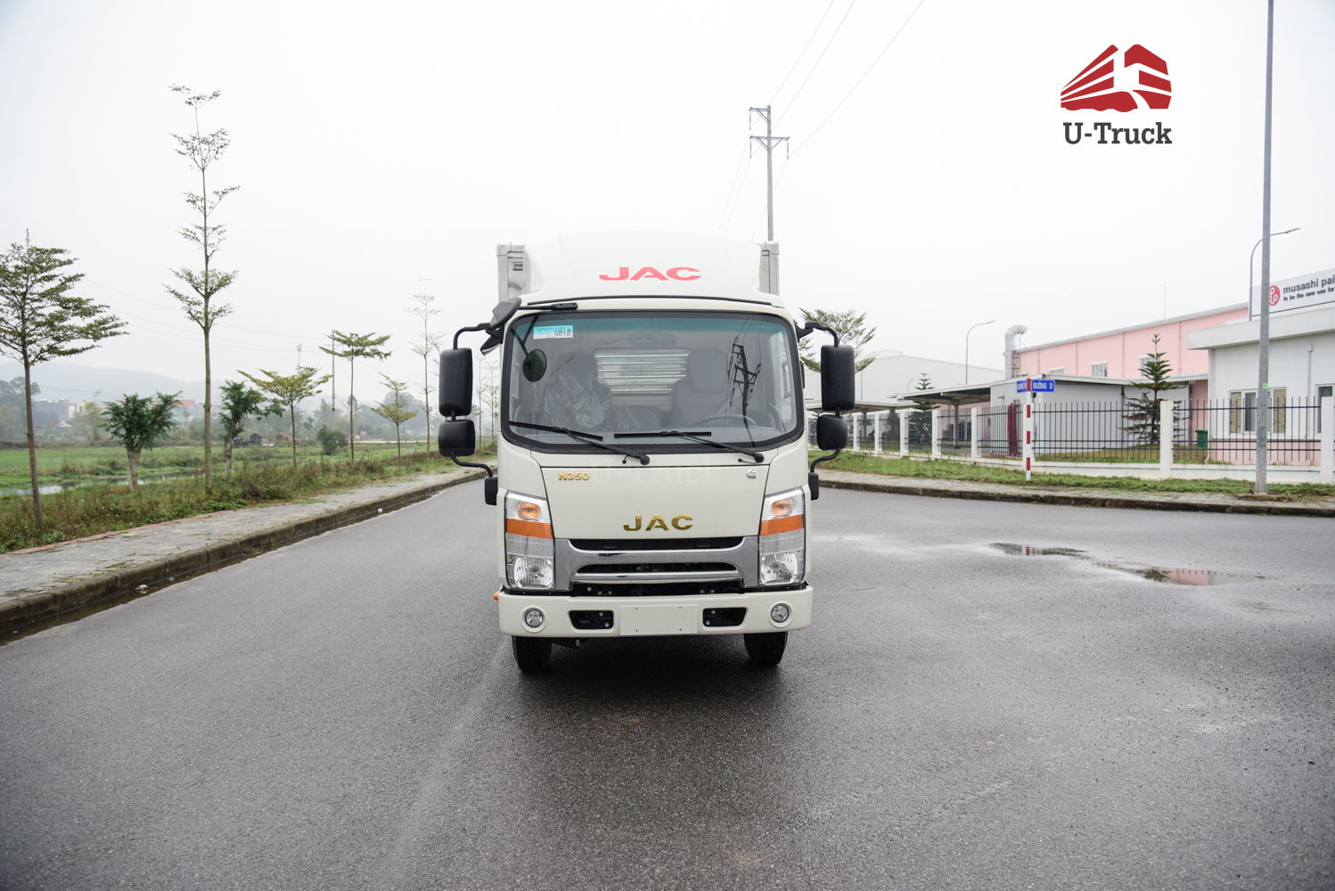 Xe tải JAC N350S 4×2 thùng kín bửng nâng