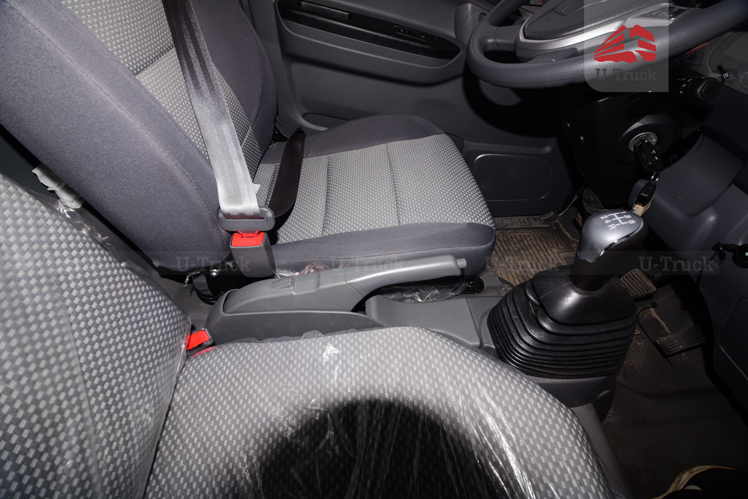 Xe tải JAC N350S 4×2 thùng kín bửng nâng