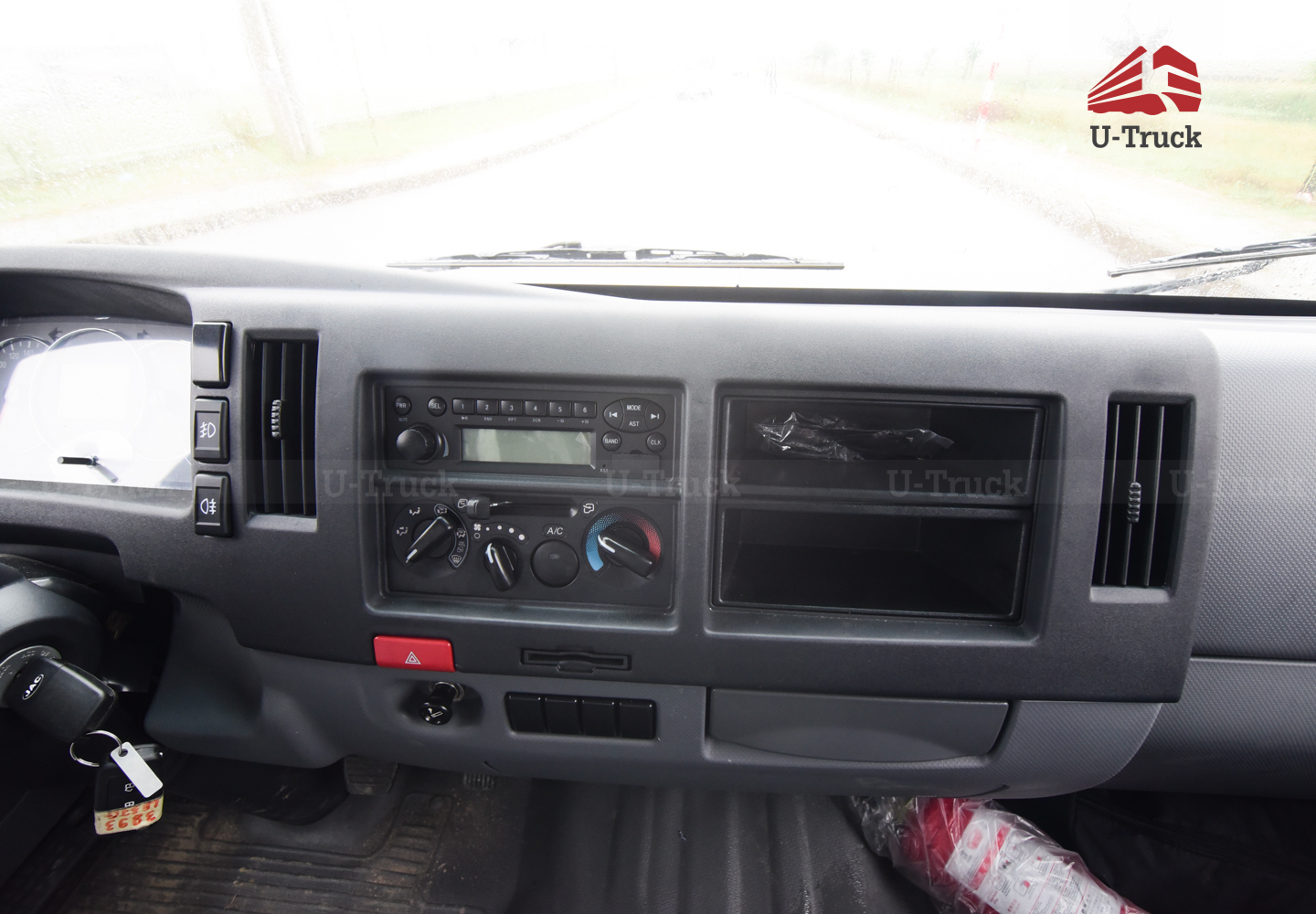 Xe tải JAC N650 thùng bạt 6T8