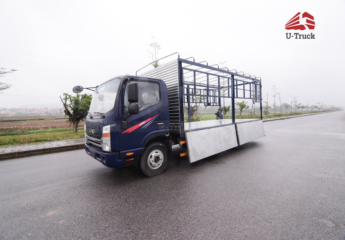 Xe tải JAC N650 thùng bạt 6T8