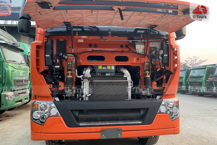 Xe đầu kéo HOWO T7H 440 cầu dầu