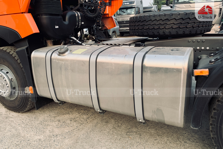 Xe đầu kéo HOWO T7H 440 cầu dầu