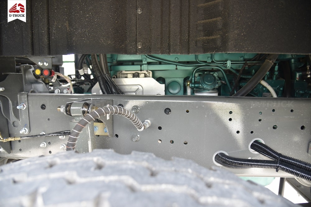 Xe ben HOWO V7X 380 8×4 Thùng Đúc