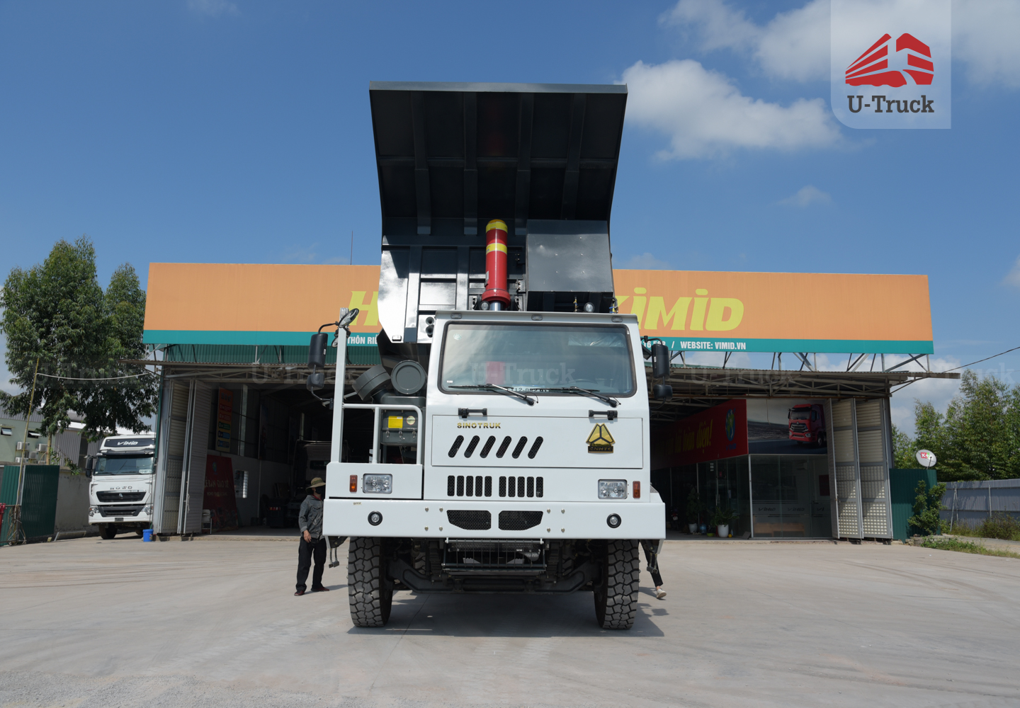 Xe ben mỏ HW7D 371 6X4 thùng đúc