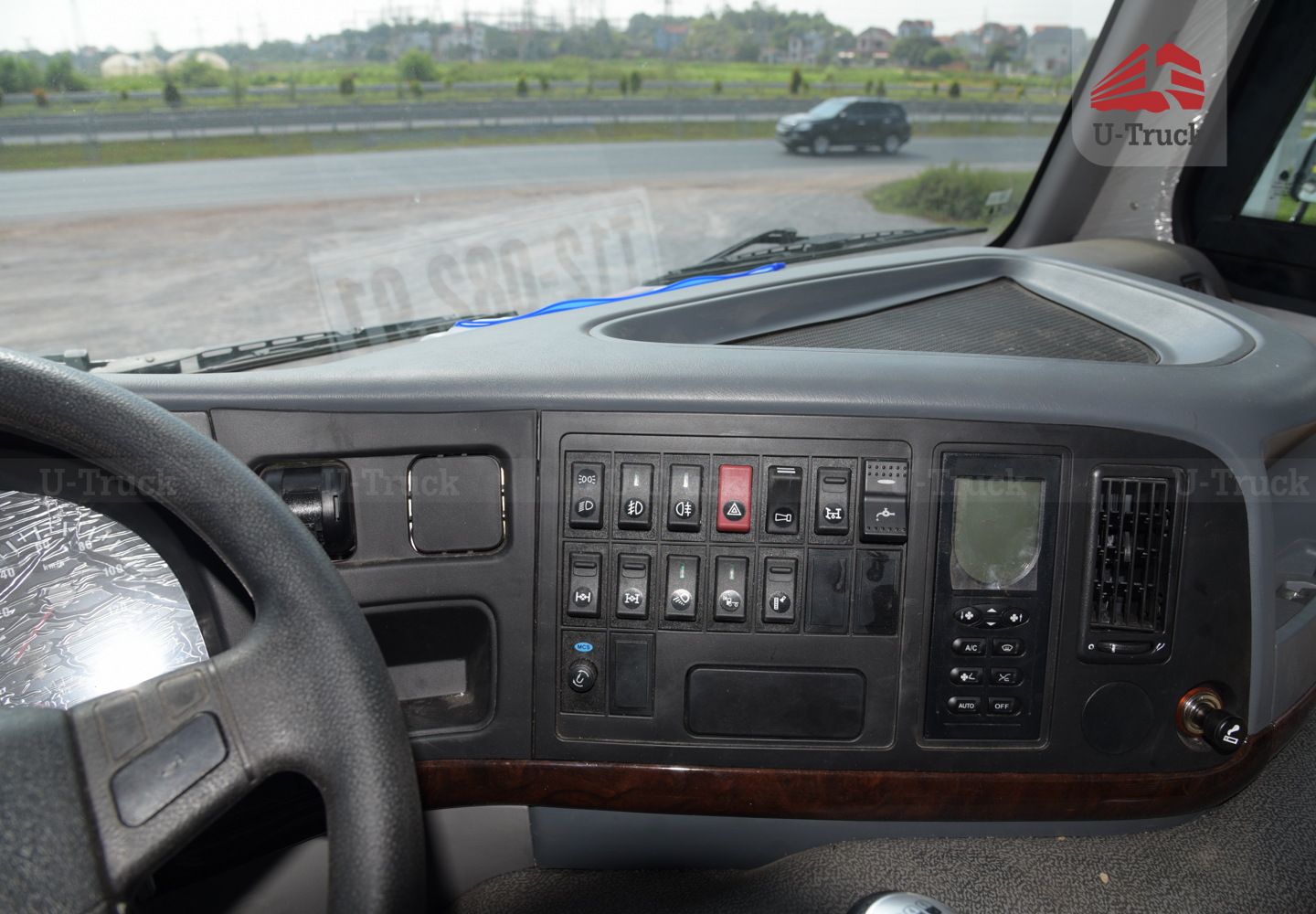 Xe ben mỏ HW7D 371 6X4 thùng đúc