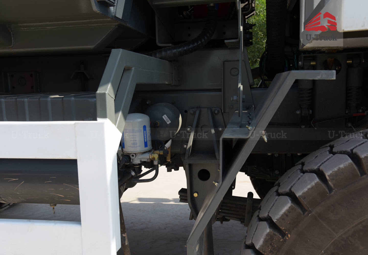 Xe ben mỏ HW7D 371 6X4 thùng đúc