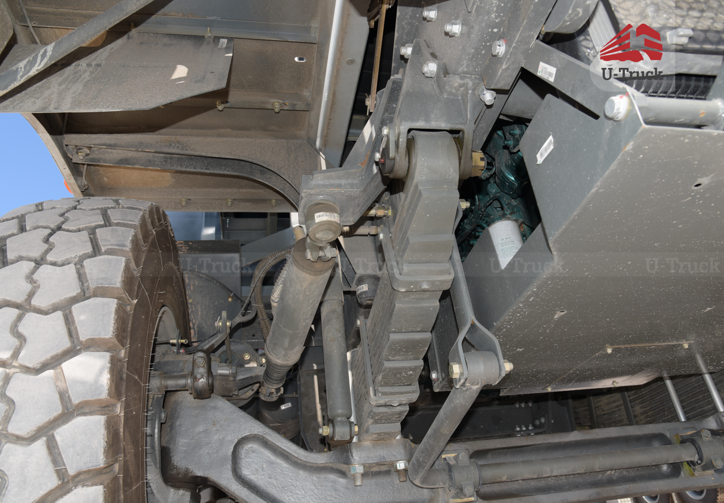 Xe ben mỏ HW7D 371 6X4 thùng đúc