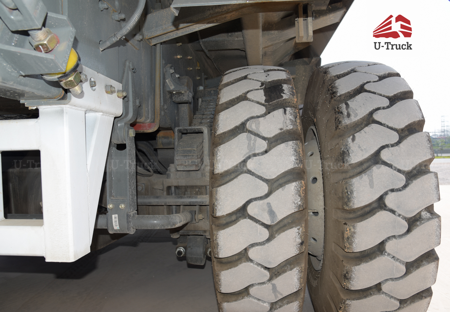 Xe ben mỏ HW7D 371 6X4 thùng đúc