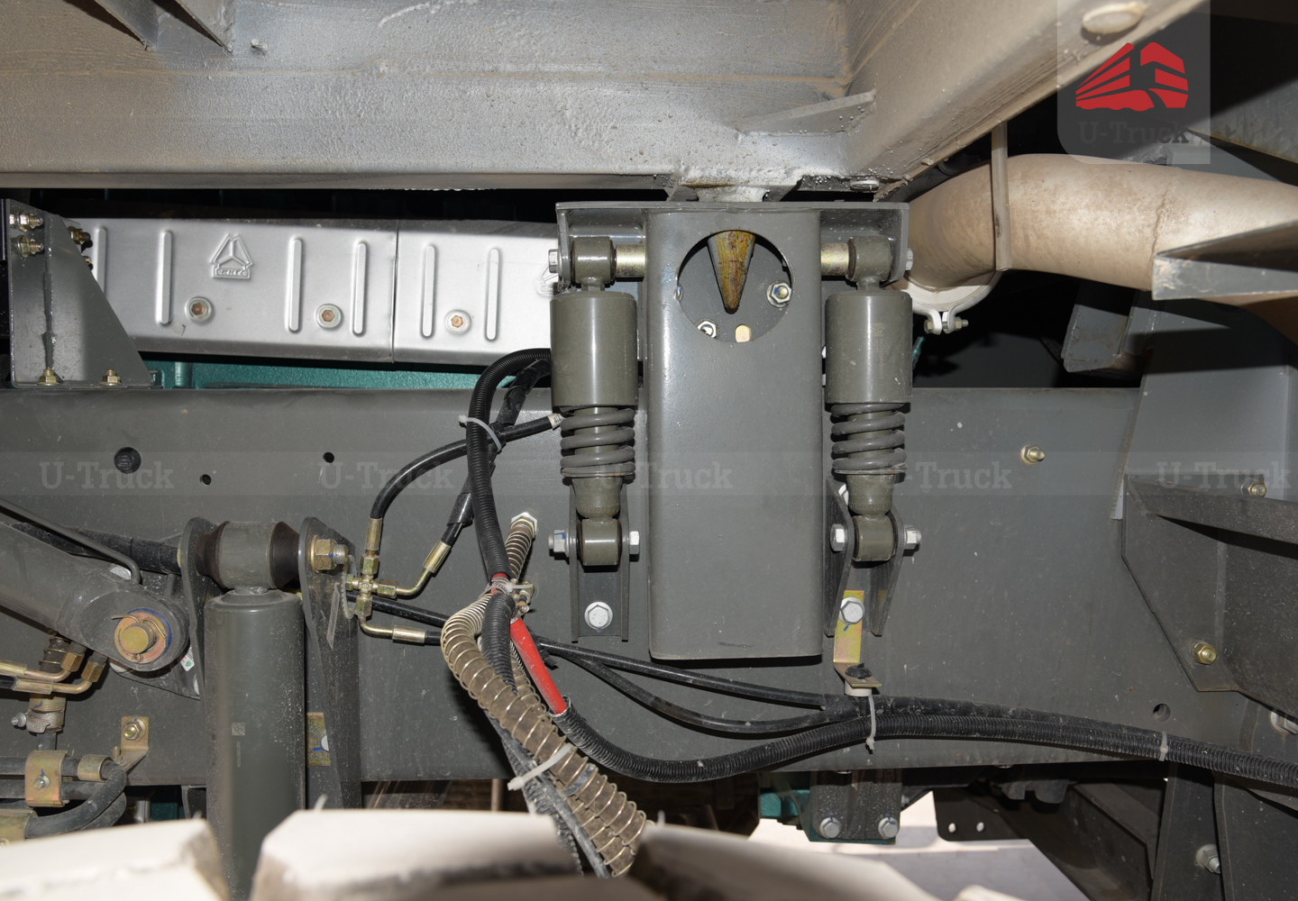 Xe ben mỏ HW7D 371 6X4 thùng đúc