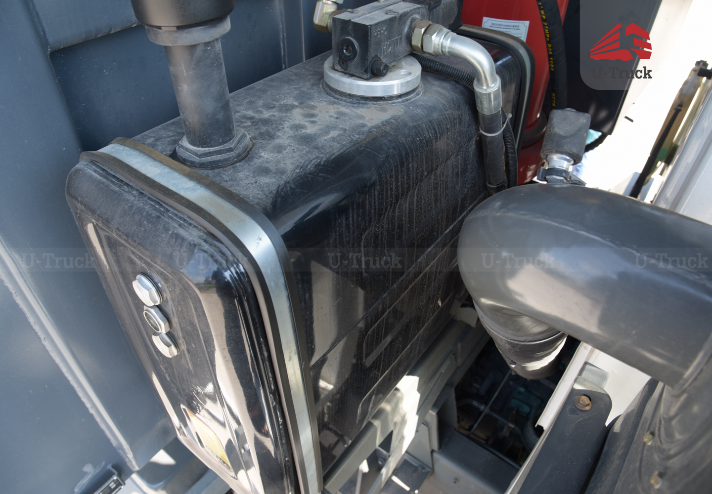 Xe ben mỏ HW7D 371 6X4 thùng đúc