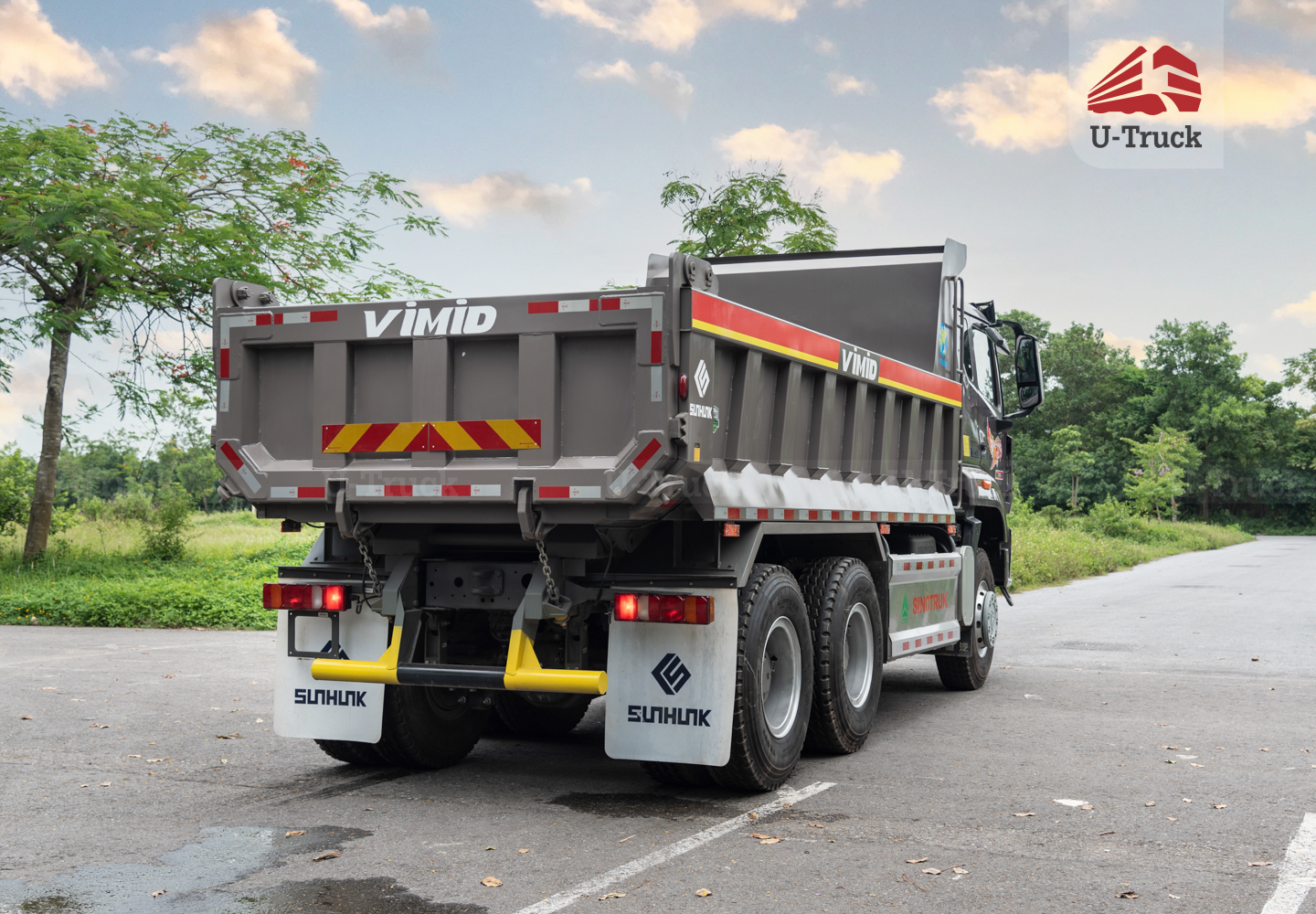 Xe ben HOWO NX 350 6X4 Thùng đúc