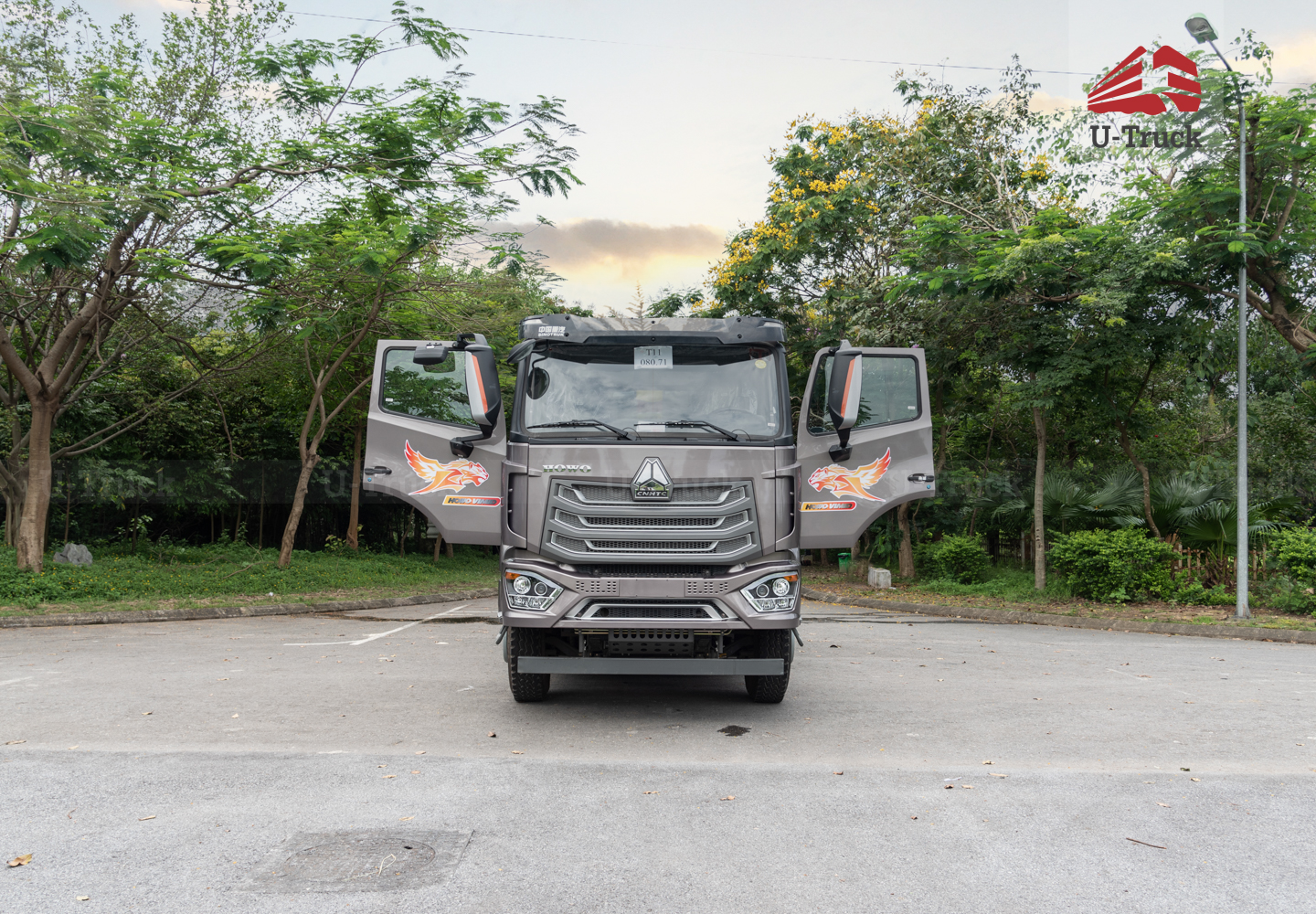 Xe ben HOWO NX 350 6X4 Thùng đúc