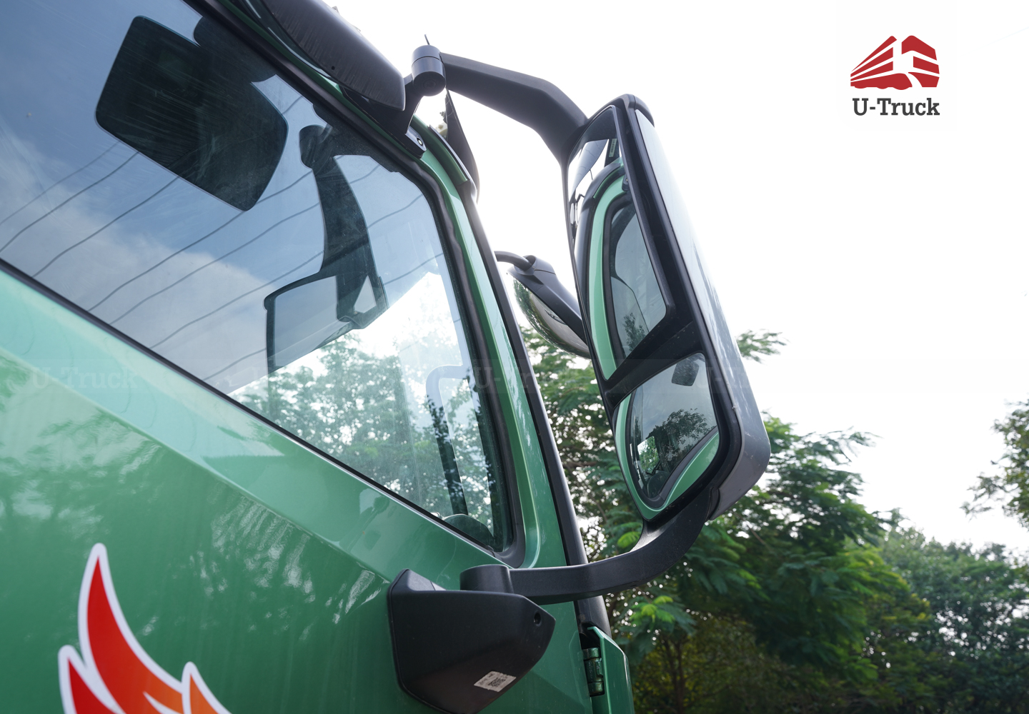 Xe ben HOWO NX 350 8×4 thùng đúc