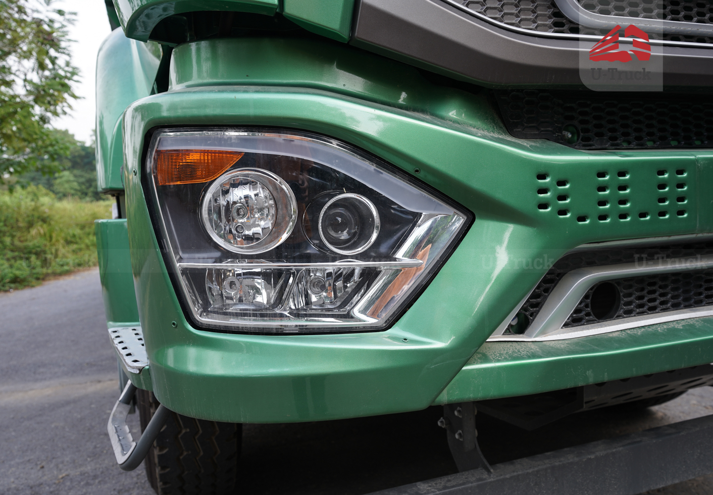 Xe ben HOWO NX 350 8×4 thùng đúc