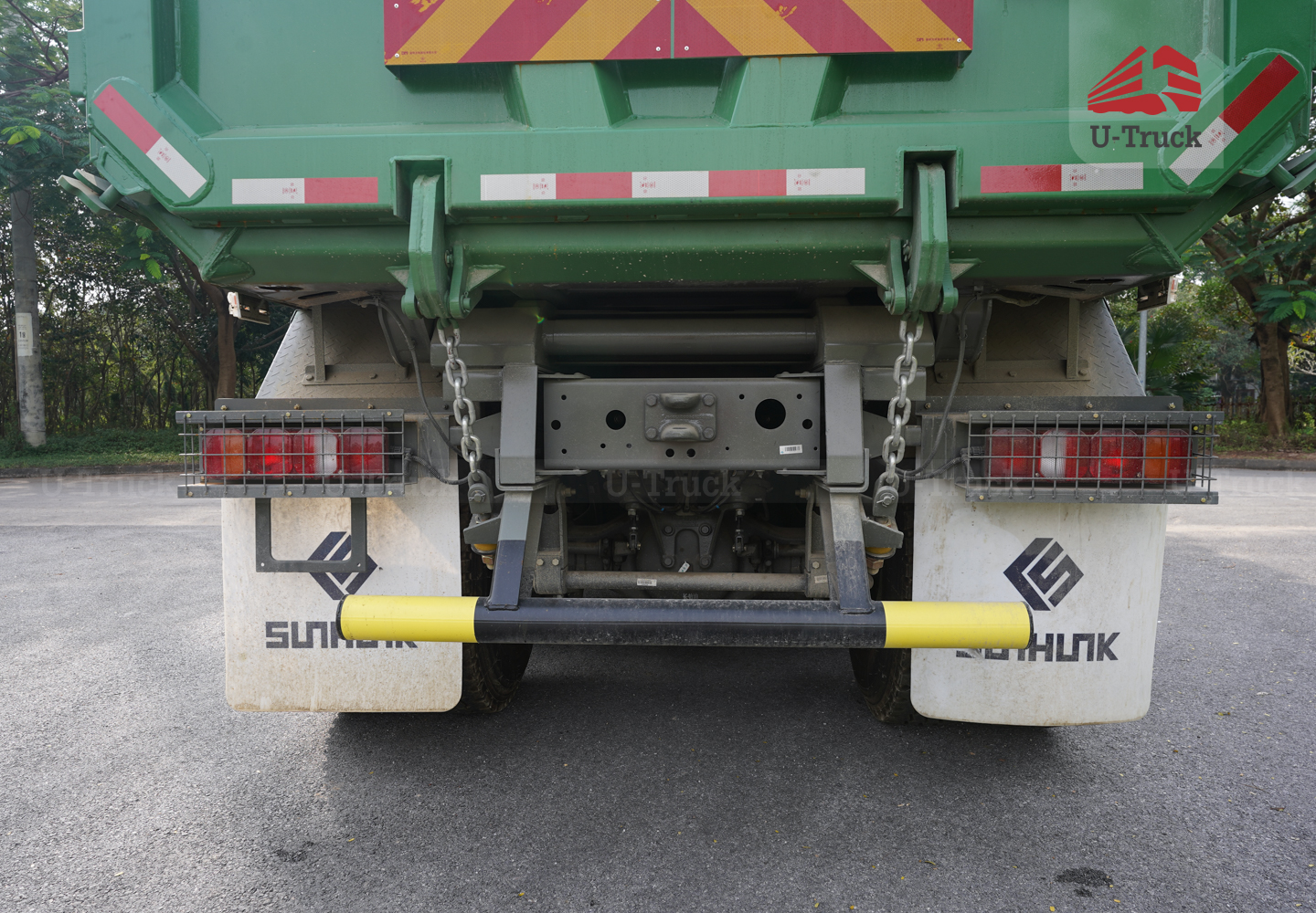 Xe ben HOWO NX 350 8×4 thùng đúc