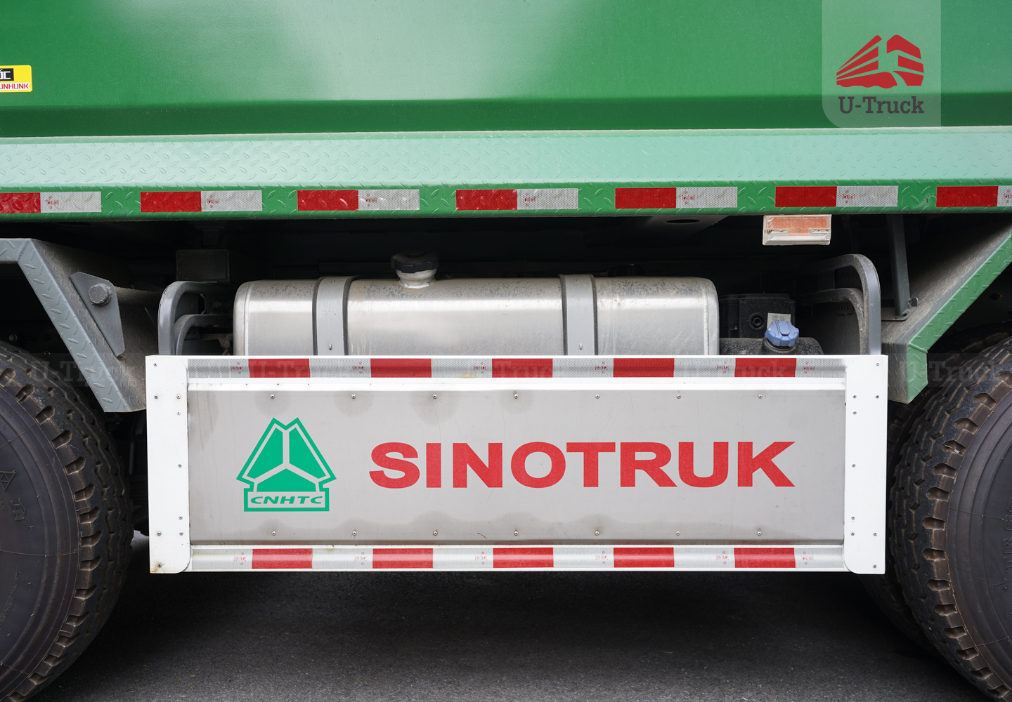 Xe ben HOWO NX 350 8×4 thùng đúc