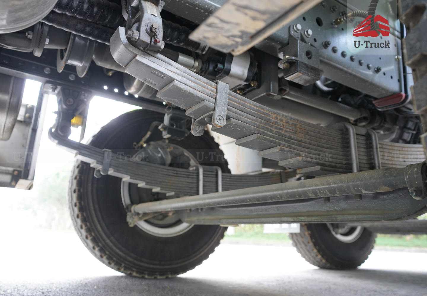 Xe ben HOWO NX 350 8×4 thùng đúc