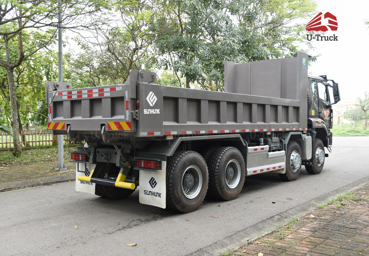 Xe ben HOWO NX400 8×4 thùng vuông