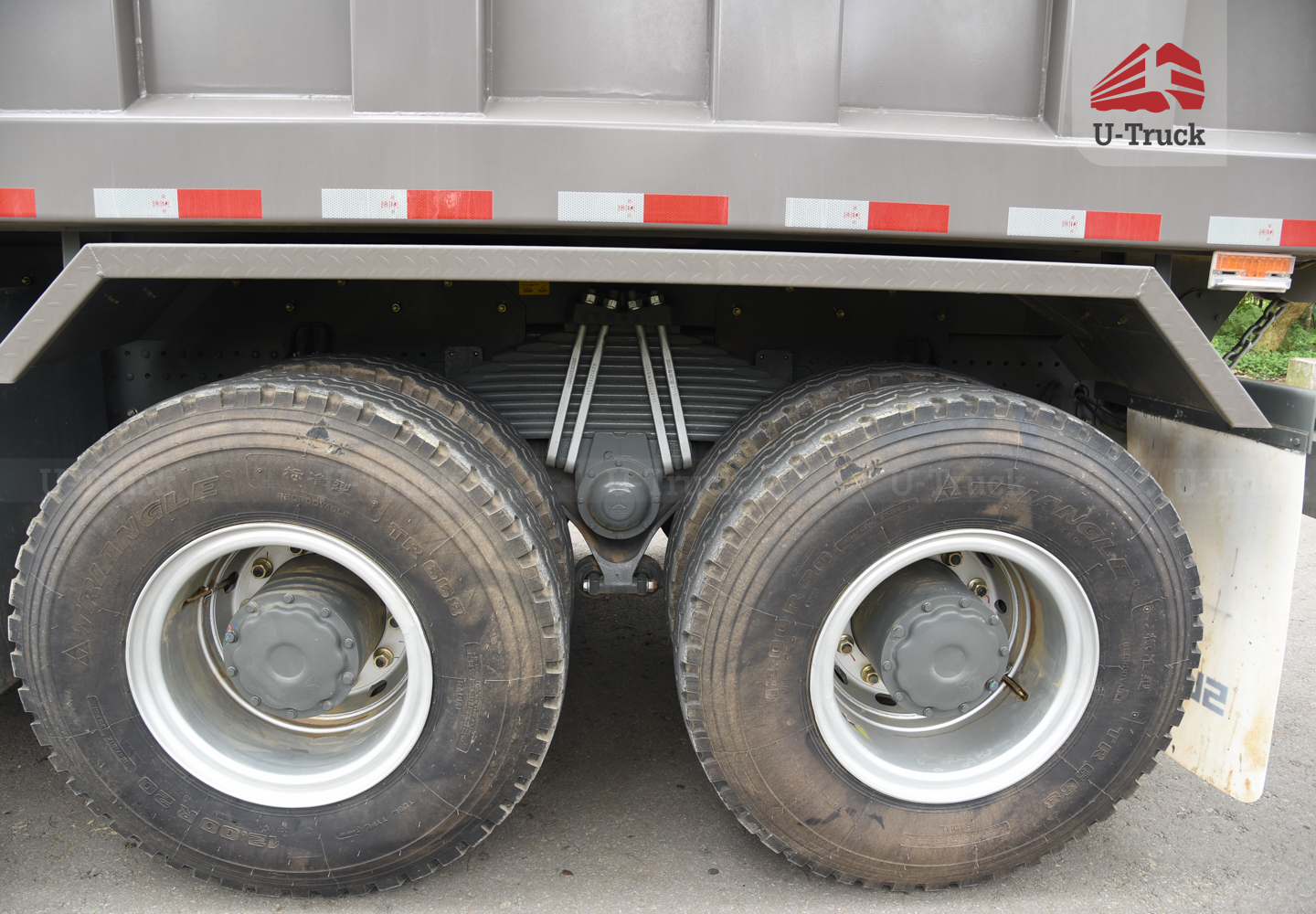 Xe ben HOWO NX400 8×4 thùng vuông