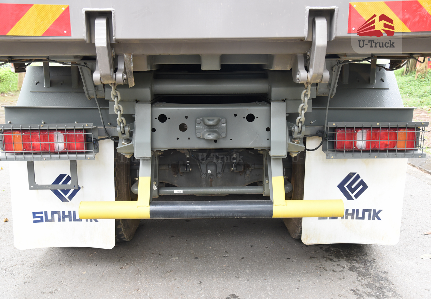 Xe ben HOWO NX400 8×4 thùng vuông