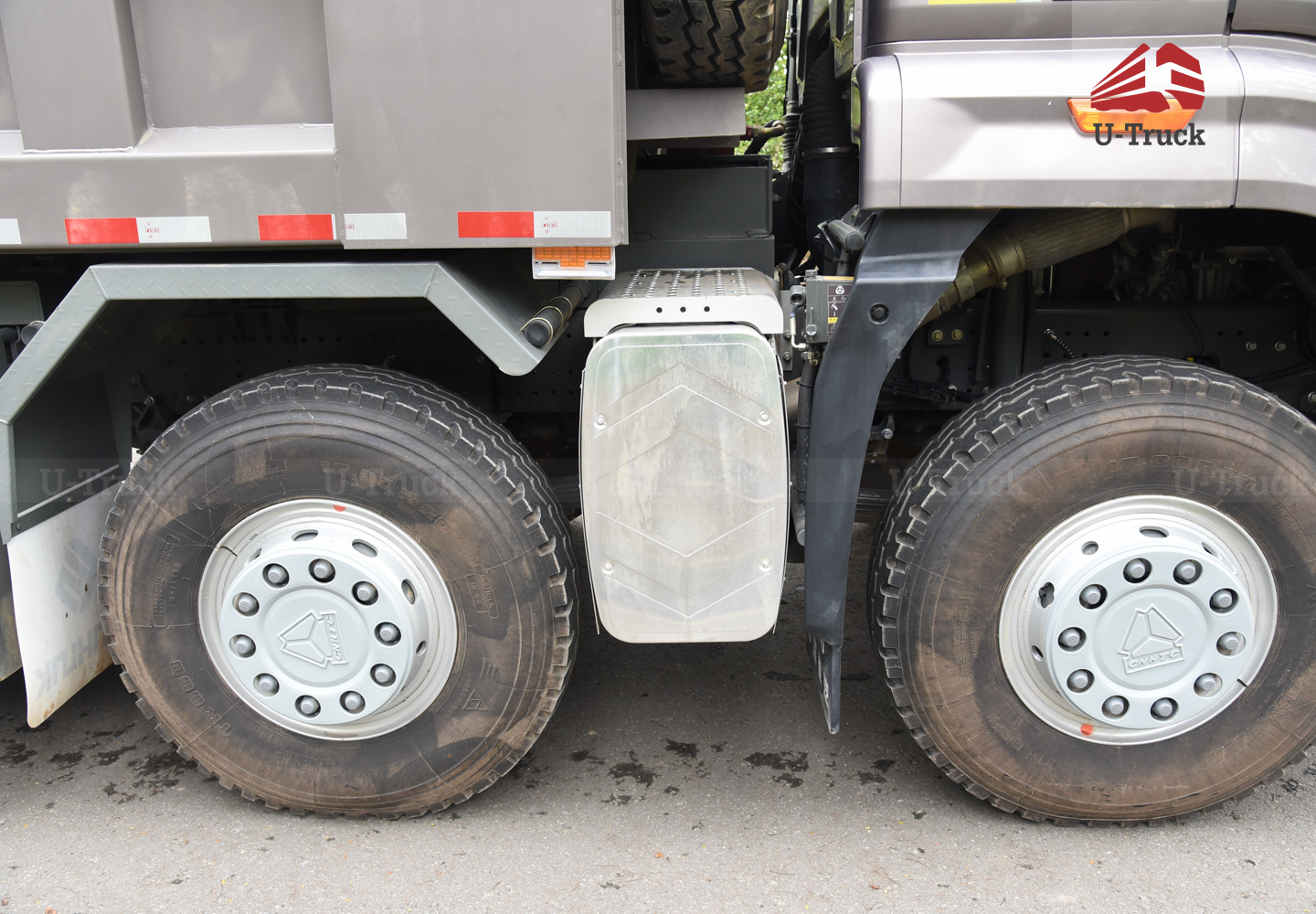 Xe ben HOWO NX400 8×4 thùng vuông