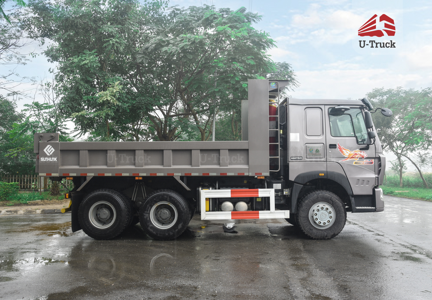 Xe ben HOWO V7G 6×4 thùng vuông