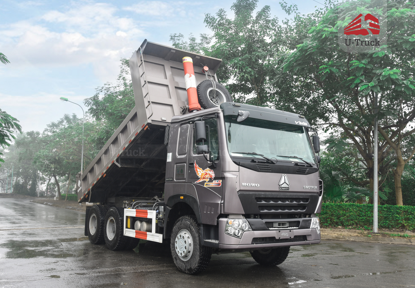 Xe ben HOWO V7G 6×4 thùng vuông