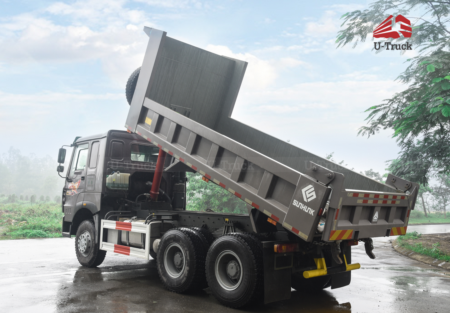 Xe ben HOWO V7G 6×4 thùng vuông