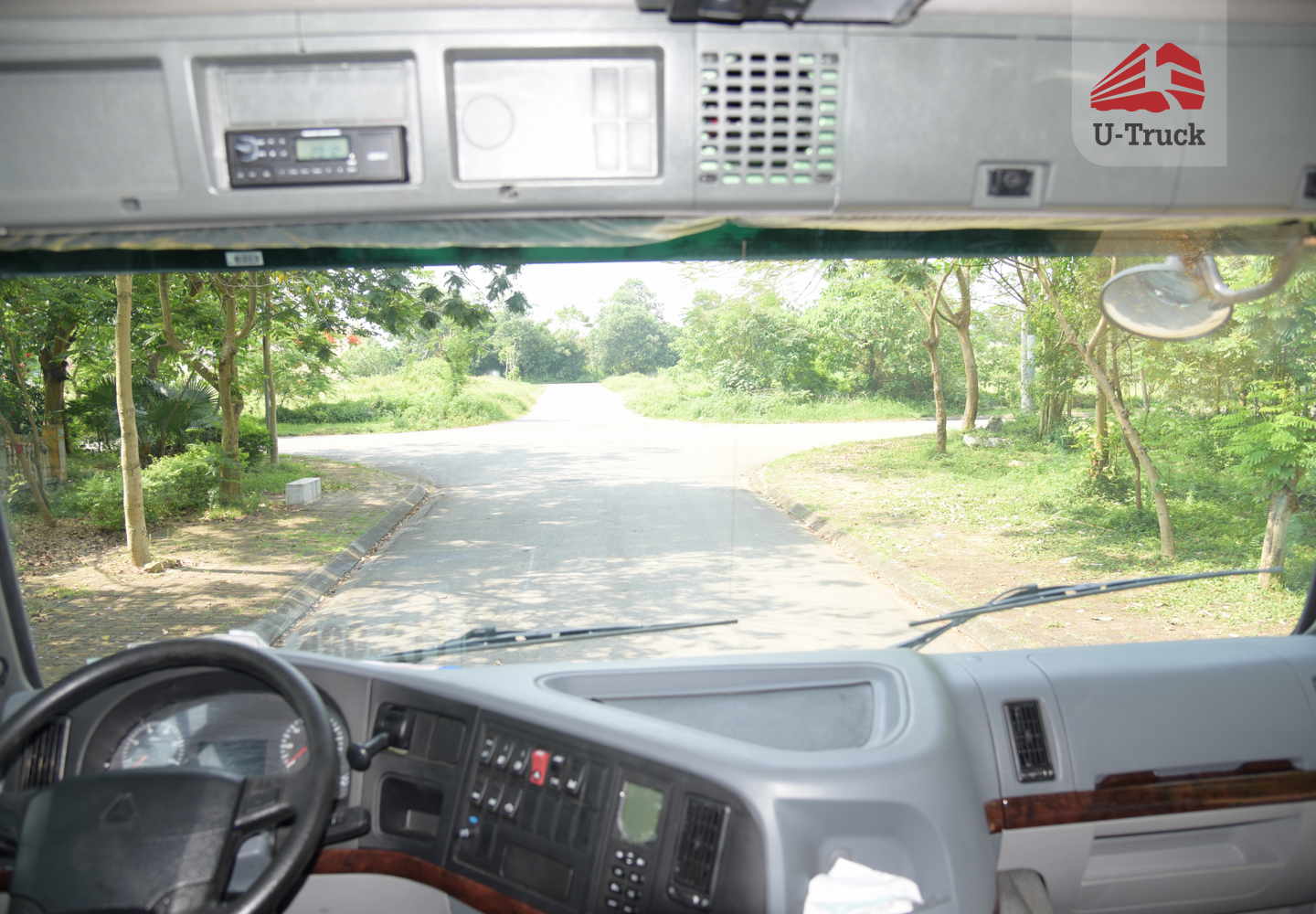 Xe ben HOWO V7G 6×4 thùng vuông