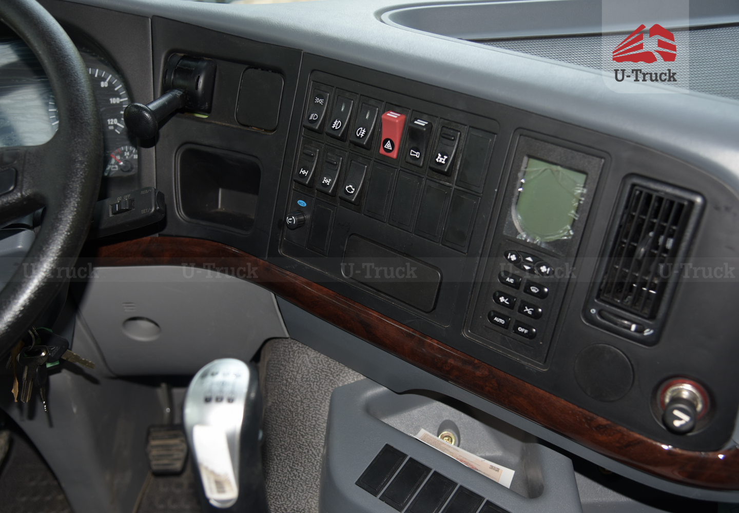 Xe ben HOWO V7G 6×4 thùng vuông