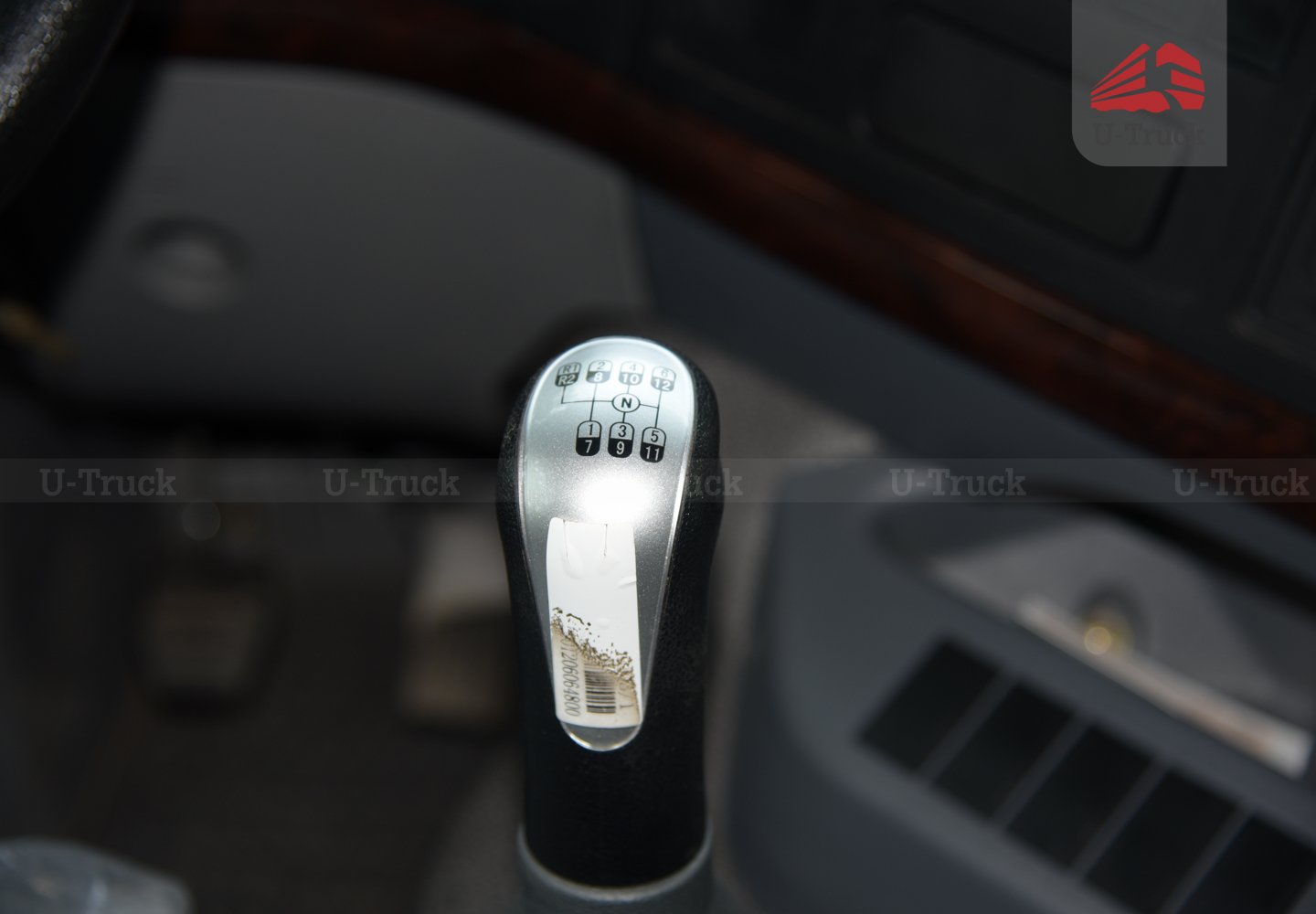 Xe ben HOWO V7G 6×4 thùng vuông