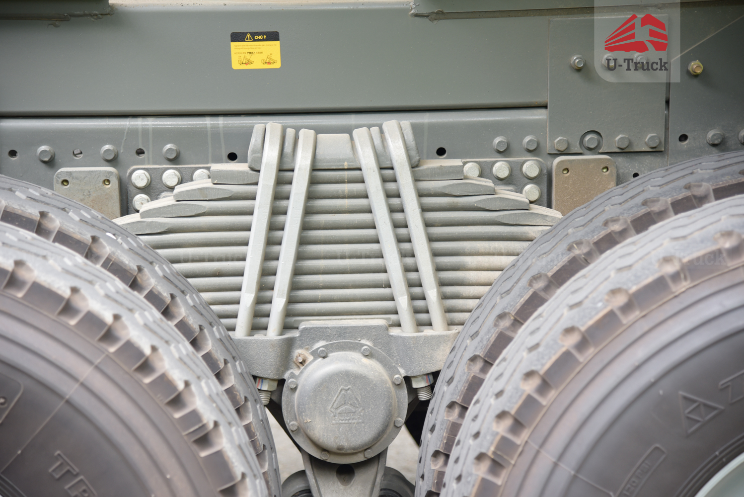 Xe ben HOWO MAN VX350 8×4 thùng đúc