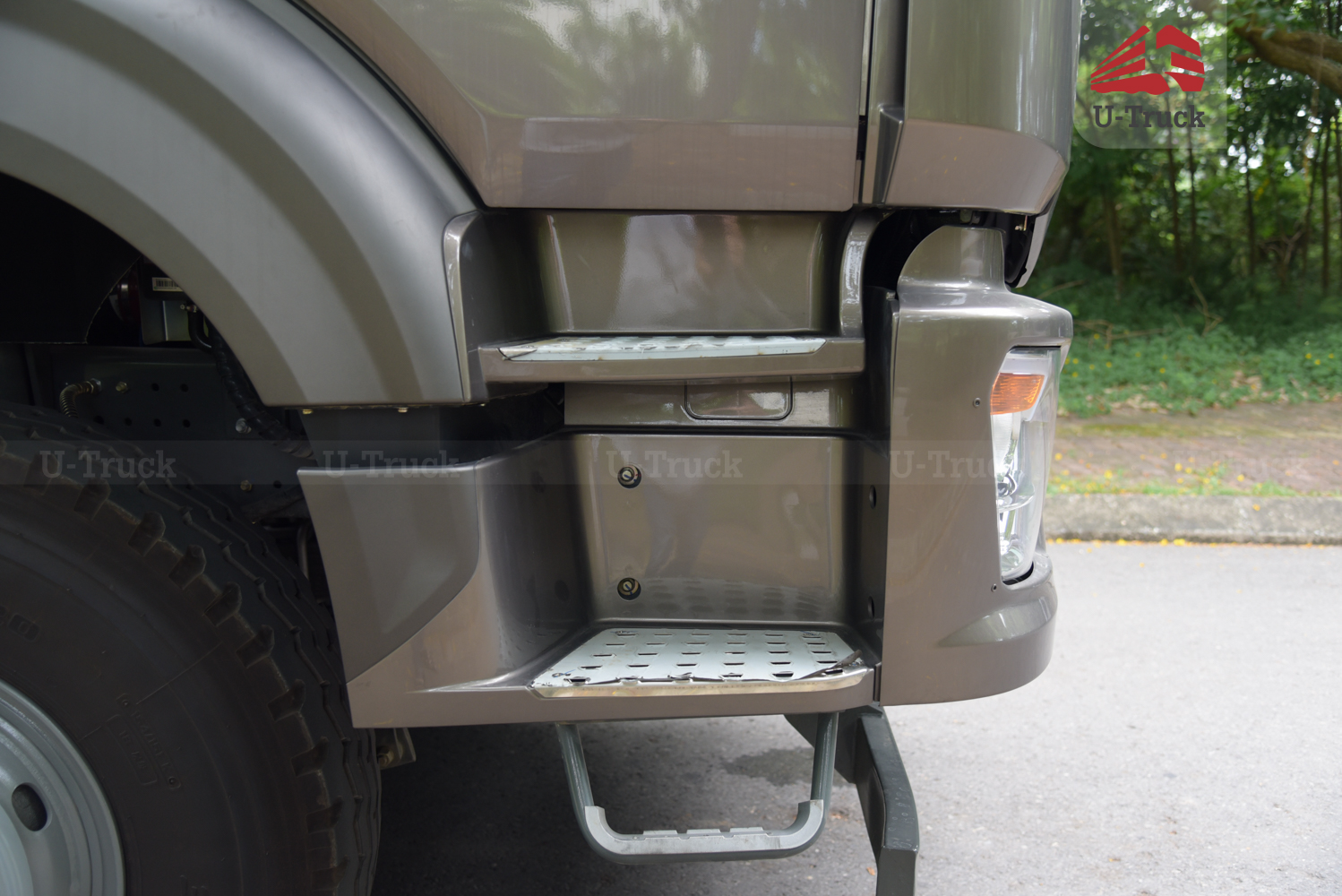 Xe ben HOWO MAN VX350 8×4 thùng đúc