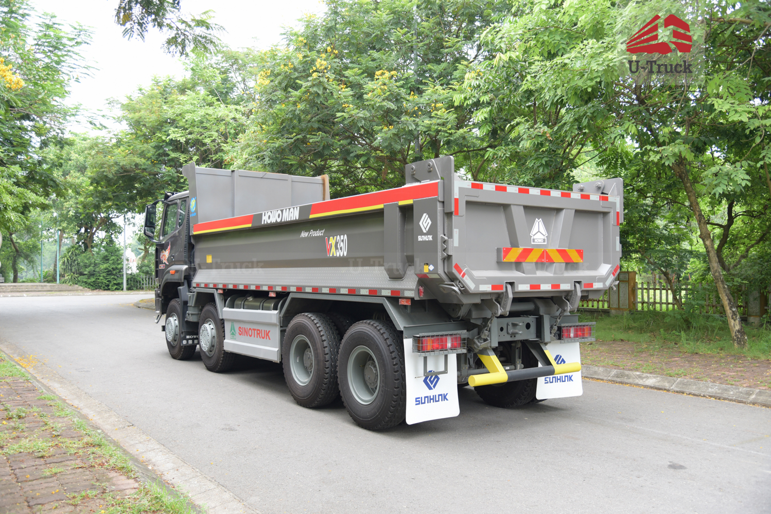 Xe ben HOWO MAN VX350 8×4 thùng đúc