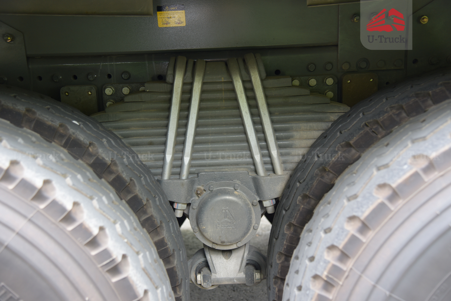 Xe ben HOWO MAN VX350 8×4 thùng đúc